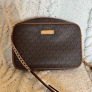 ✨Michael Kors Crossbody Bag✨